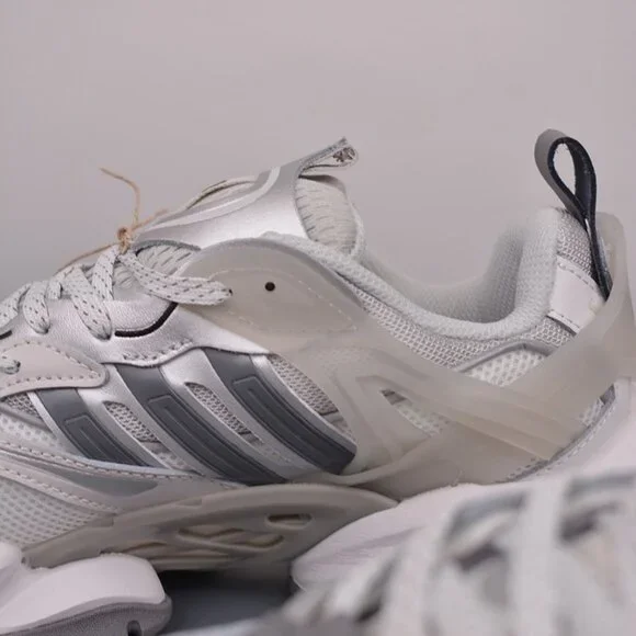 新品23 Adidas Vento XLG Deluxe Sail Grey Adidas Vento XLG Runner Deluxe Unisex Running Shoes Grey Black - E